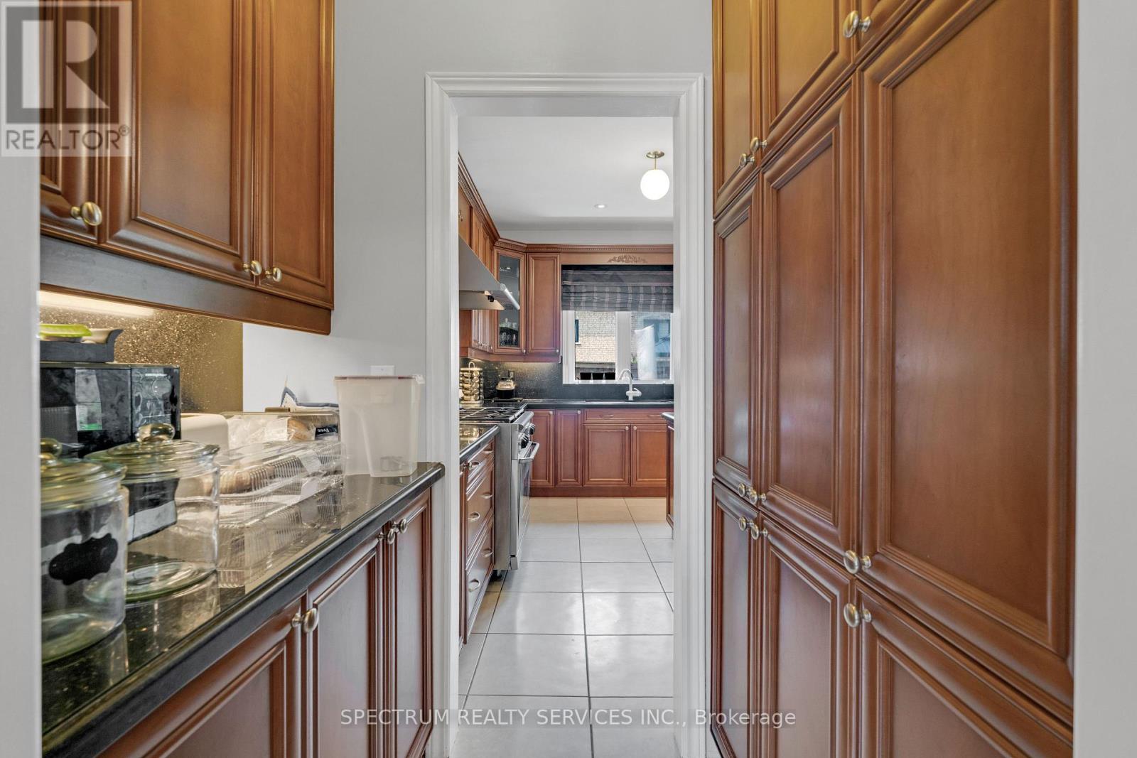 24 Aristocrat Road, Brampton, Ontario  L6P 1X7 - Photo 15 - W13639912