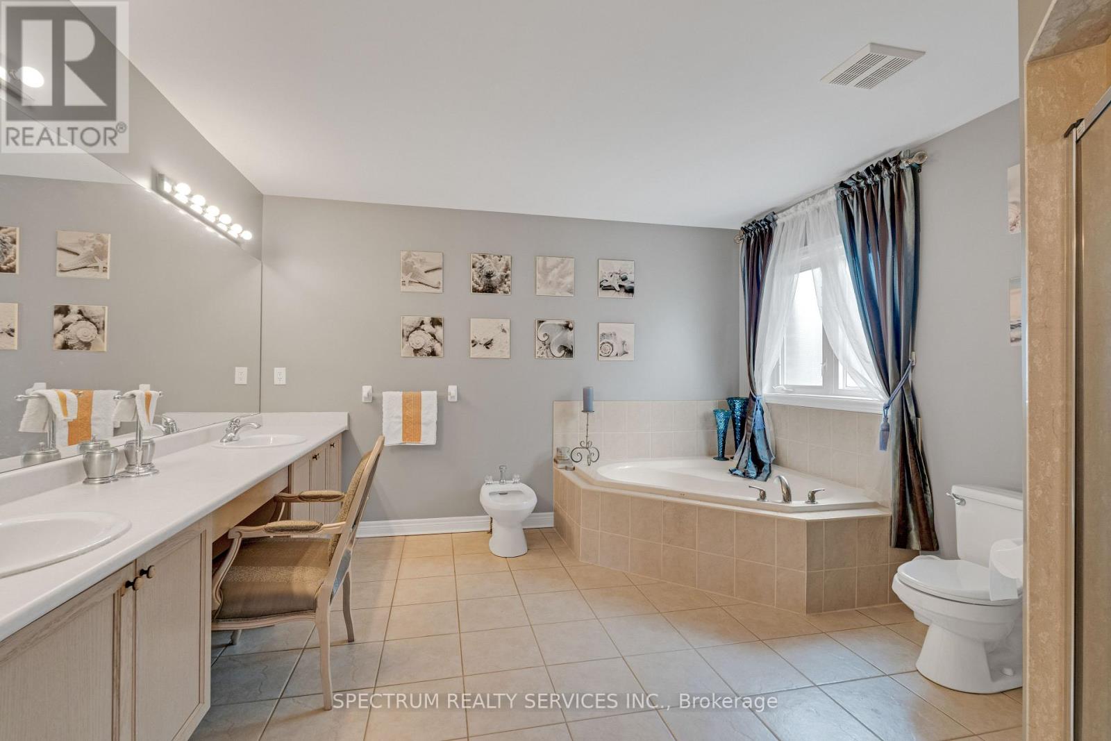 24 Aristocrat Road, Brampton, Ontario  L6P 1X7 - Photo 22 - W13639912