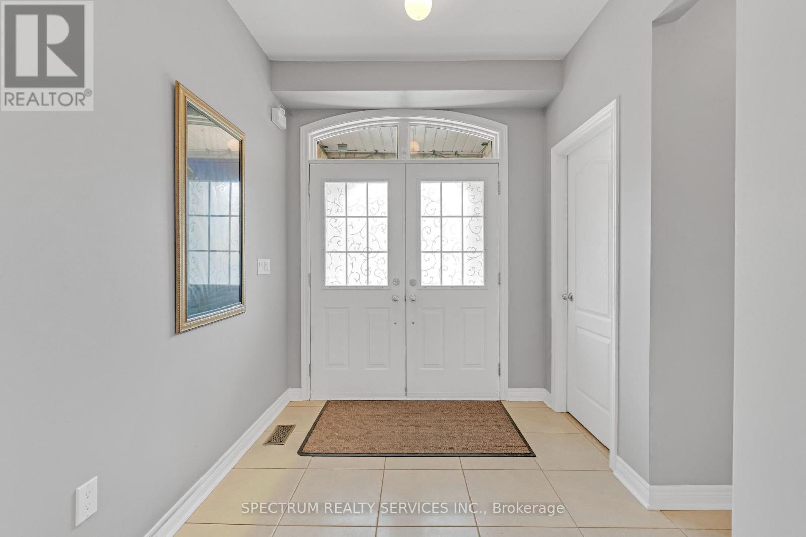24 Aristocrat Road, Brampton, Ontario  L6P 1X7 - Photo 4 - W13639912