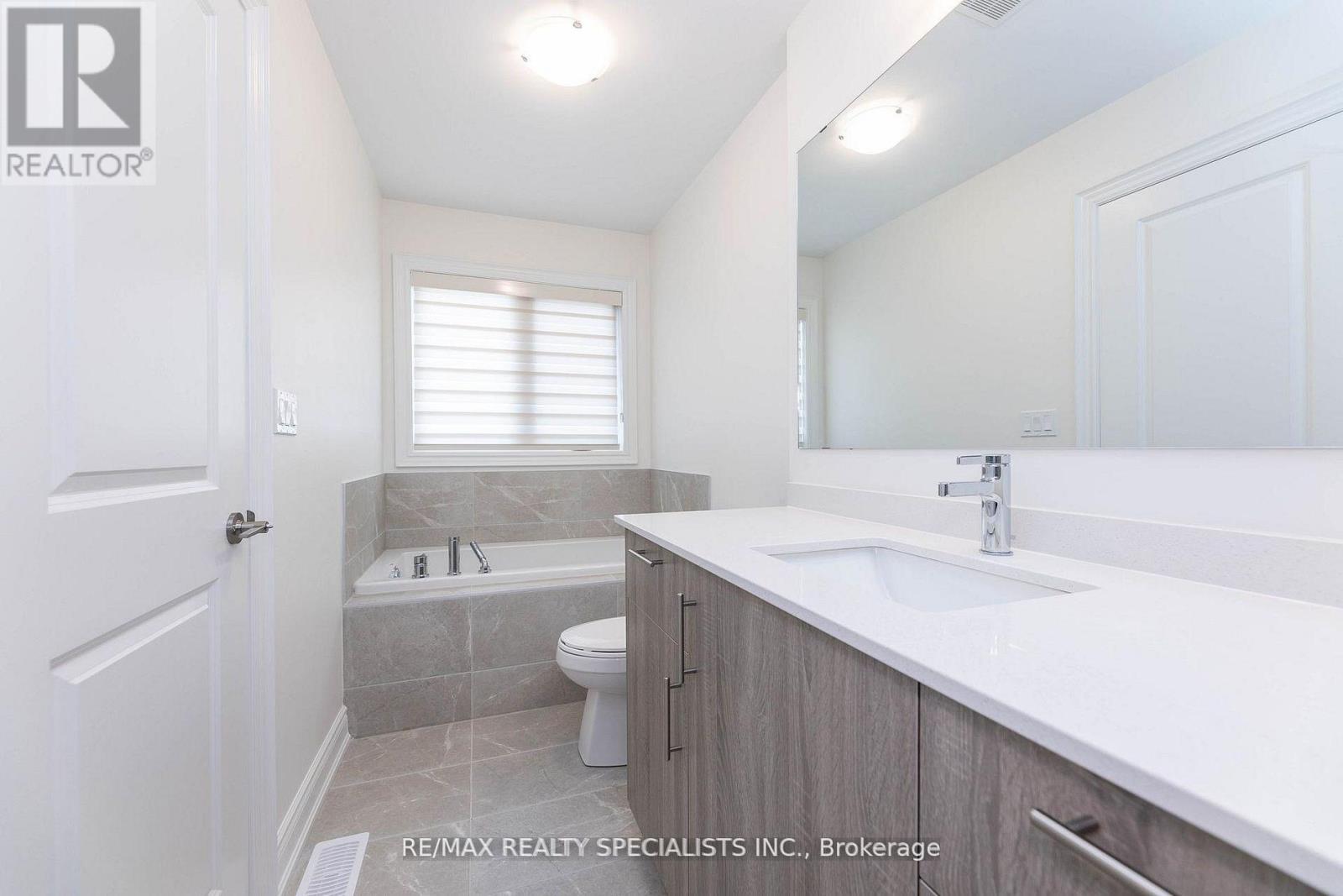 86 Bermondsey Way, Brampton, Ontario L6Y 6K9 - Photo 13 - W13639972