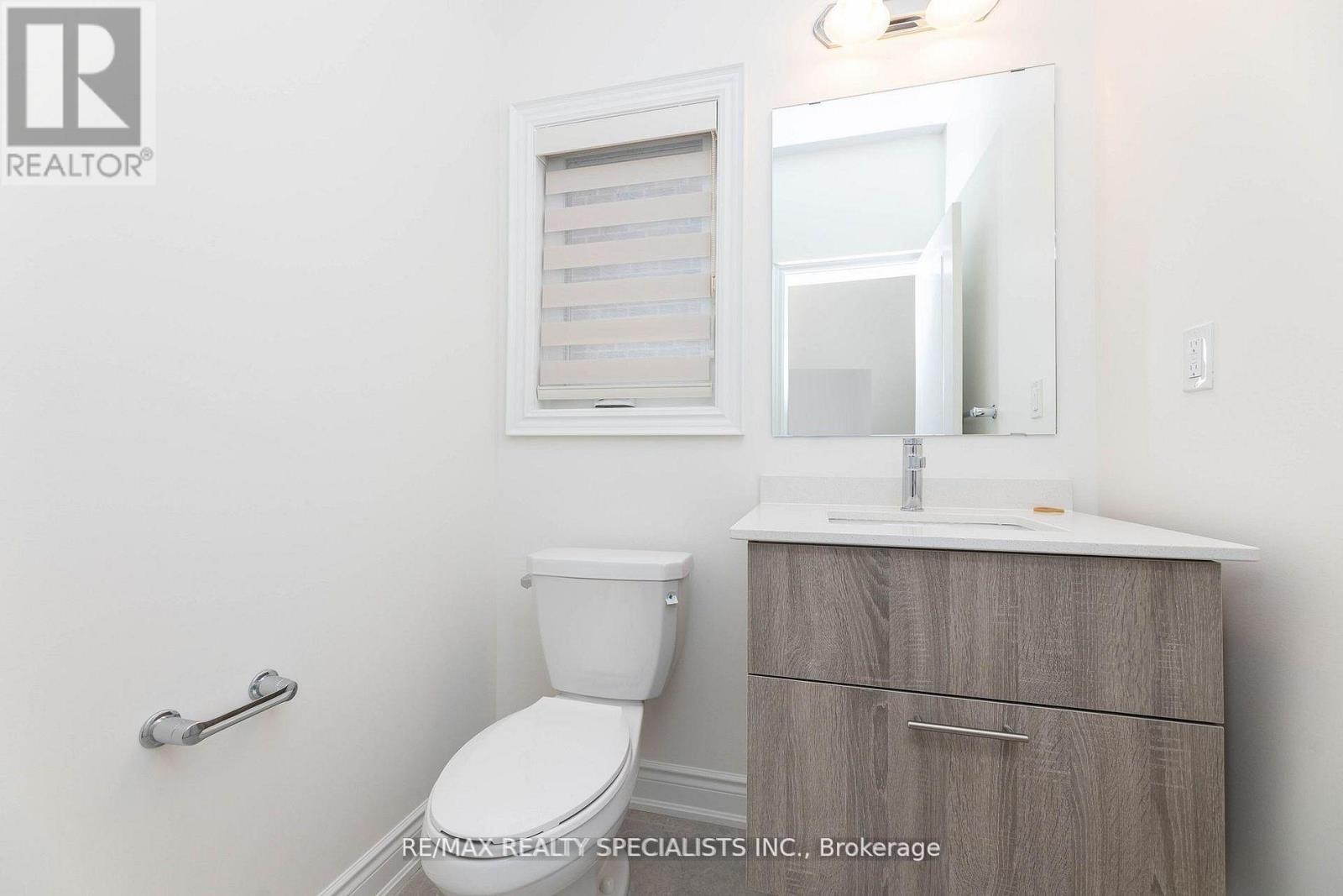 86 Bermondsey Way, Brampton, Ontario L6Y 6K9 - Photo 3 - W13639972