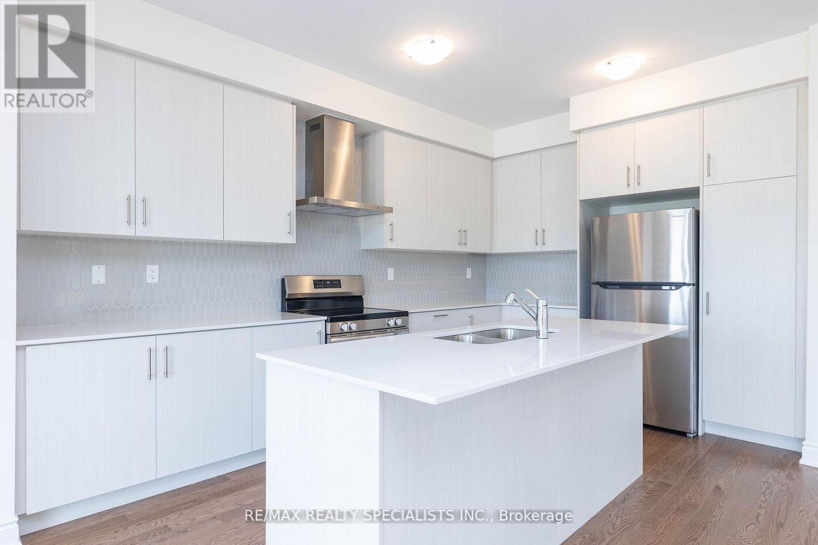 86 Bermondsey Way, Brampton, Ontario L6Y 6K9 - Photo 6 - W13639972