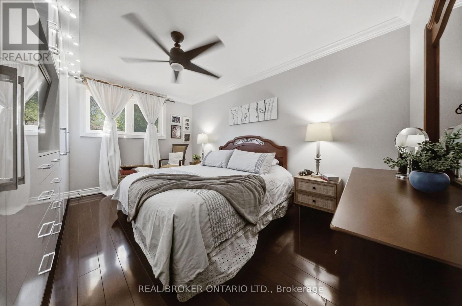 21 Kendleton Drive, Toronto, Ontario  M9V 1T9 - Photo 10 - W13640028