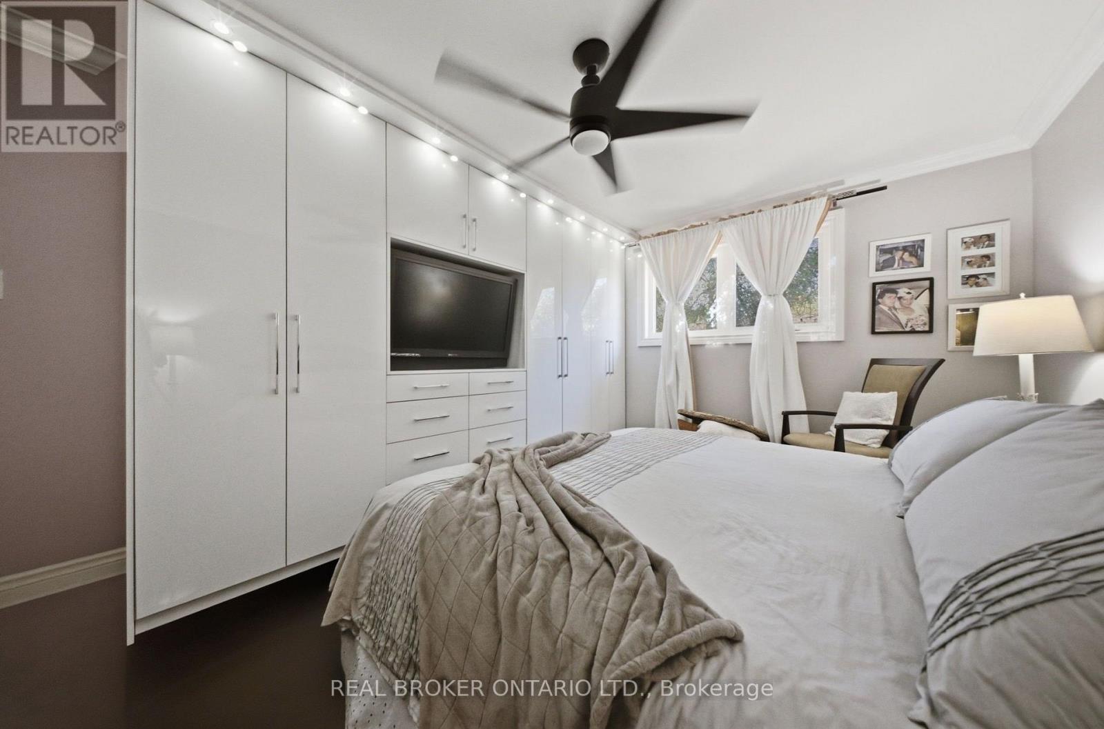 21 Kendleton Drive, Toronto, Ontario  M9V 1T9 - Photo 11 - W13640028