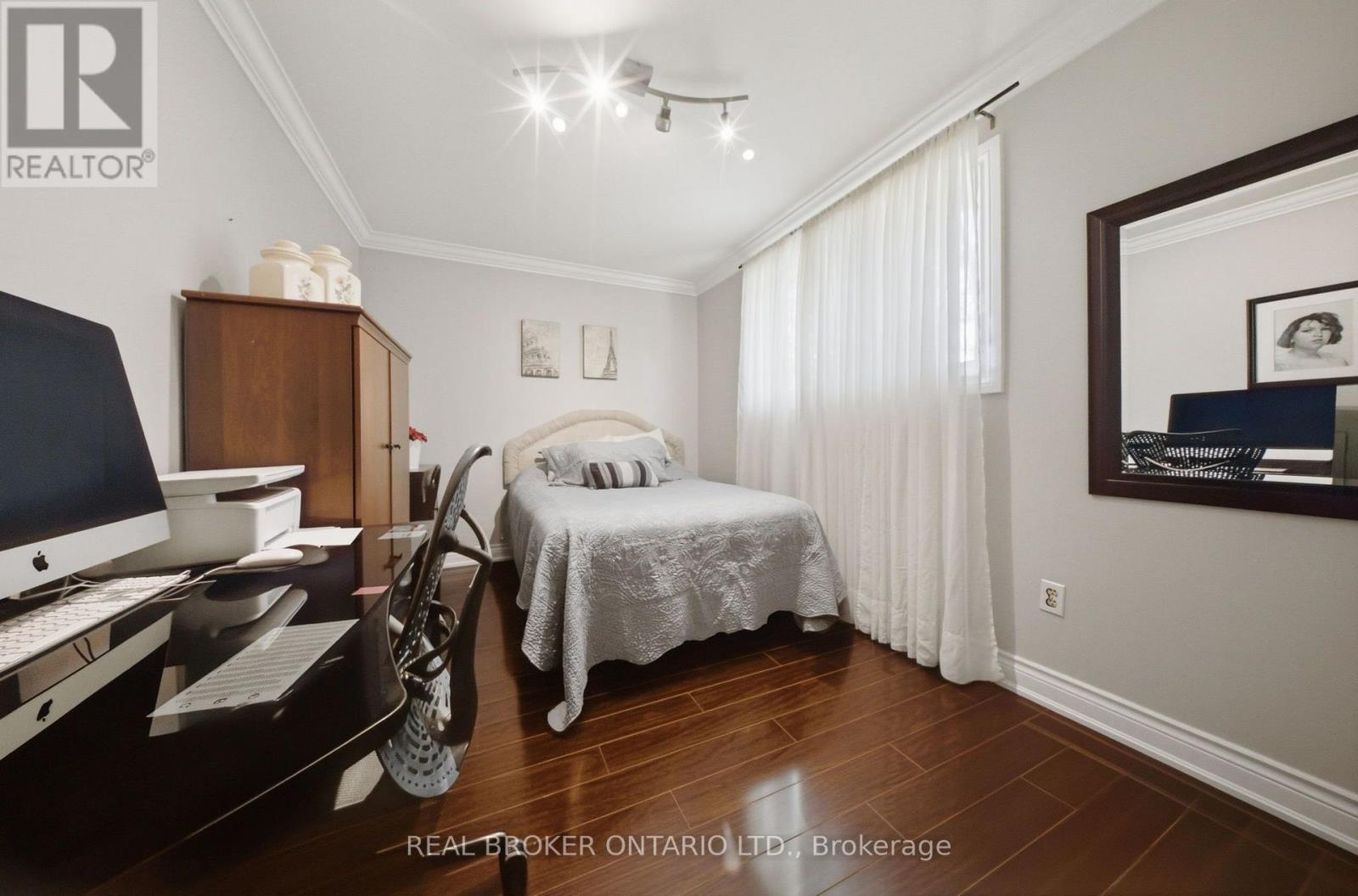 21 Kendleton Drive, Toronto, Ontario  M9V 1T9 - Photo 14 - W13640028