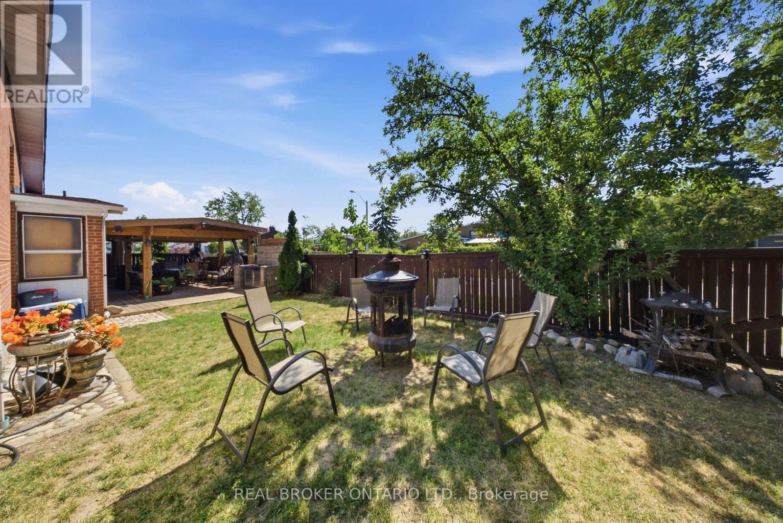 21 Kendleton Drive, Toronto, Ontario  M9V 1T9 - Photo 21 - W13640028