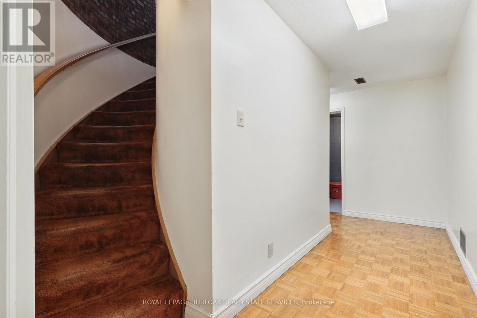 87 Regent Avenue, Hamilton, Ontario  L9B 1T1 - Photo 30 - X13618850