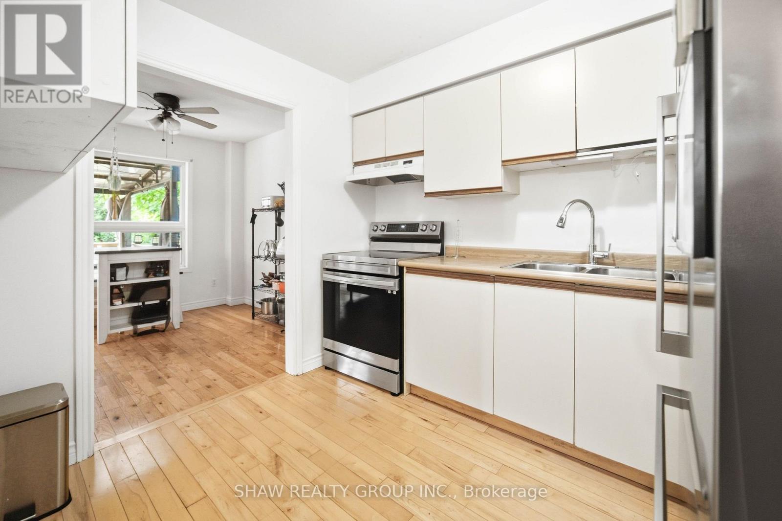 10 Evergreen Court, Brantford, Ontario N3T 5J6 - Photo 7 - X13639698