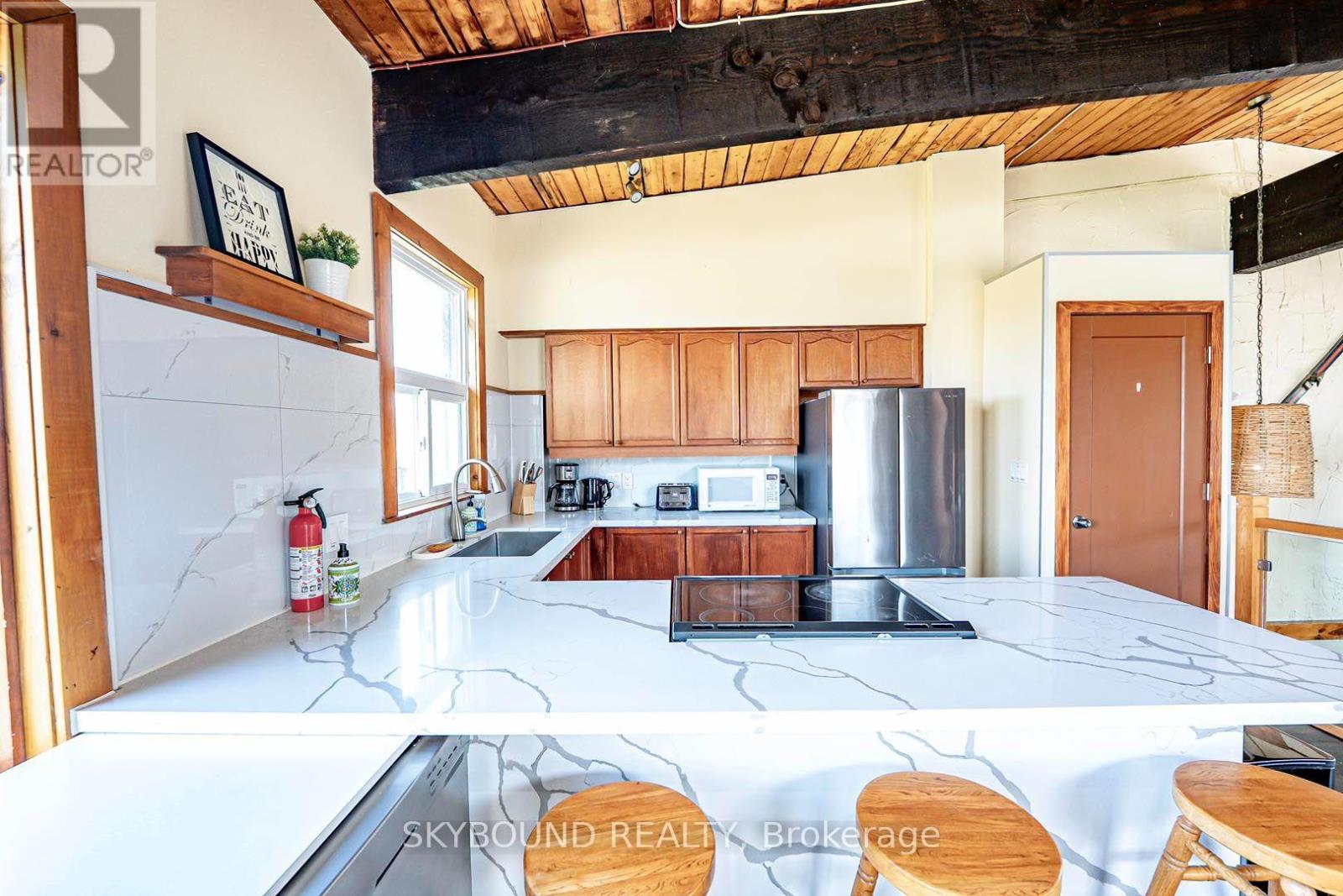 157 Tyrolean Lane, Blue Mountains, Ontario  L9Y 0N3 - Photo 18 - X13639774