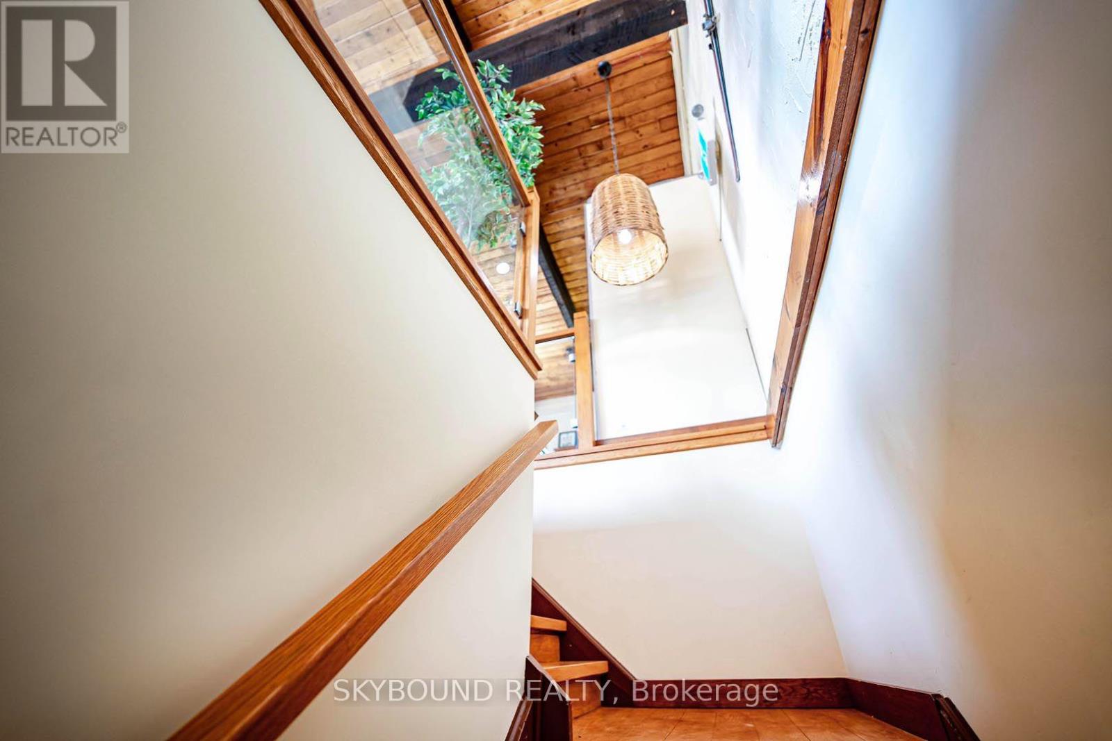 157 Tyrolean Lane, Blue Mountains, Ontario  L9Y 0N3 - Photo 6 - X13639774