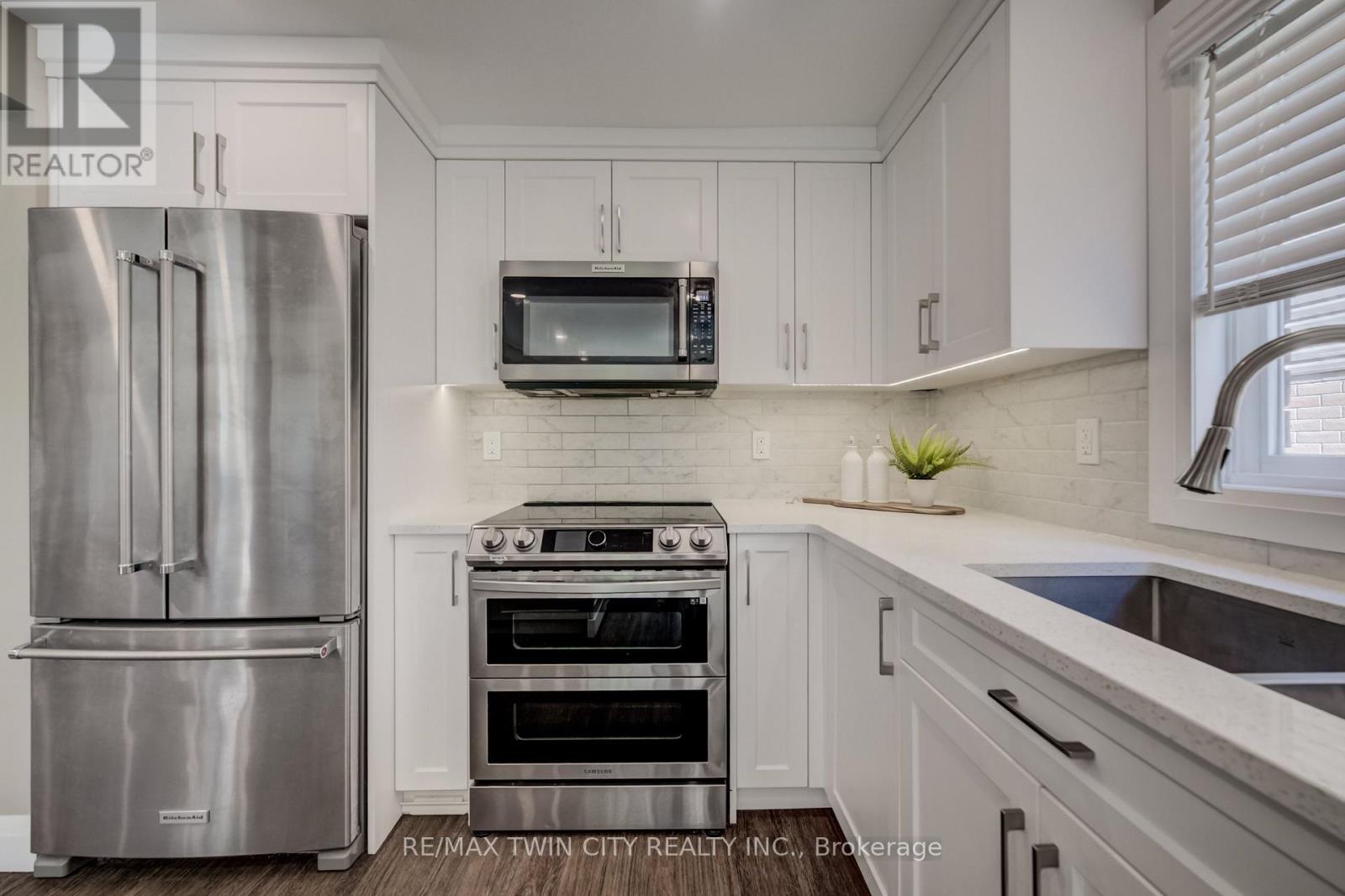 511 Chesapeake Crescent, Waterloo, Ontario N2K 4G1 - Photo 13 - X13640038