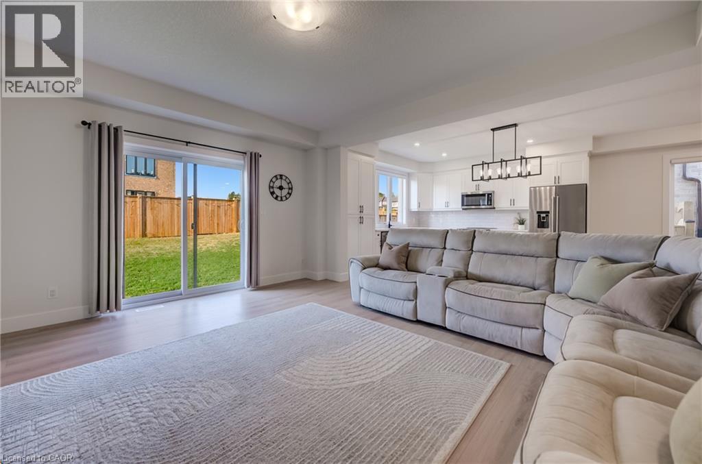 195 Otterbein Road, Kitchener, Ontario  N2B 0A8 - Photo 15 - 40853148