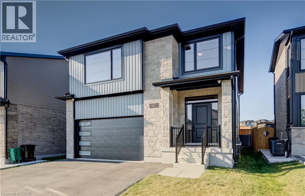 195 Otterbein Road, Kitchener, Ontario  N2B 0A8 - Photo 3 - 40853148