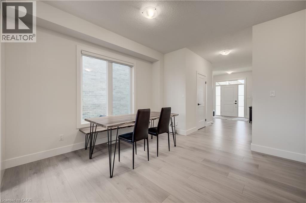195 Otterbein Road, Kitchener, Ontario  N2B 0A8 - Photo 6 - 40853148