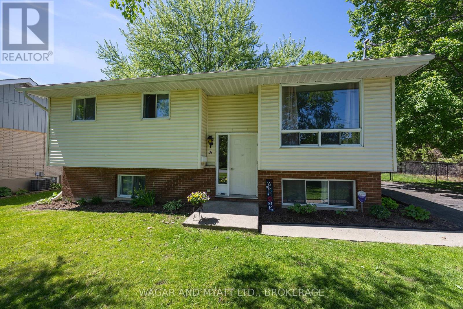 39 Riverview Drive, Greater Napanee, Ontario  K7R 3A1 - Photo 4 - X13223528
