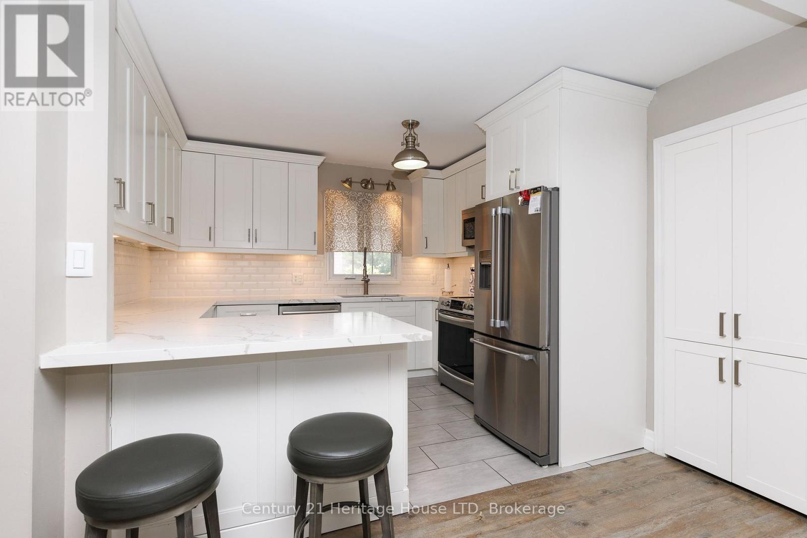6021 Montrose Road, Niagara Falls, Ontario  L2H 1L4 - Photo 11 - X13623498