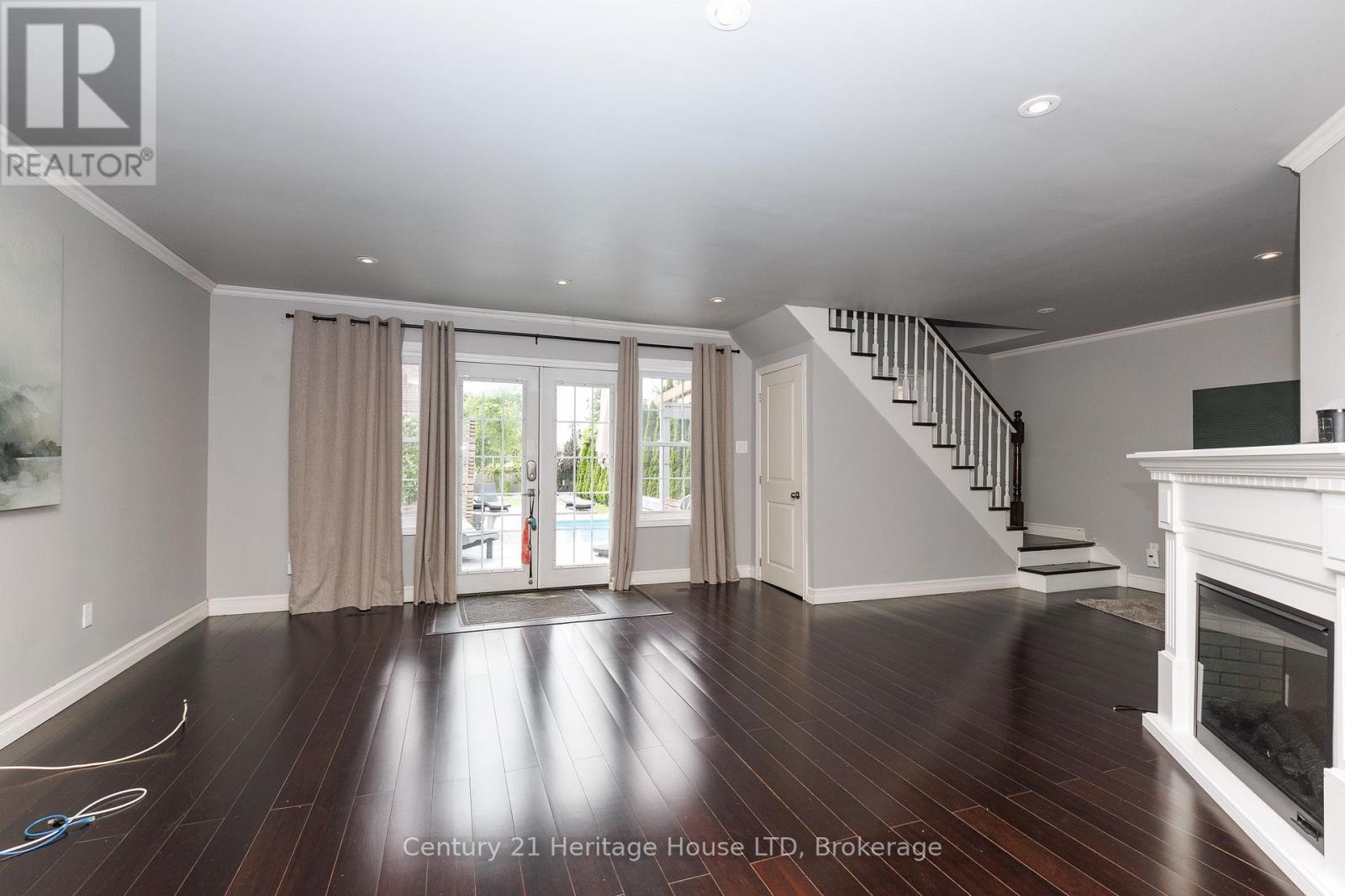 6021 Montrose Road, Niagara Falls, Ontario  L2H 1L4 - Photo 4 - X13623498