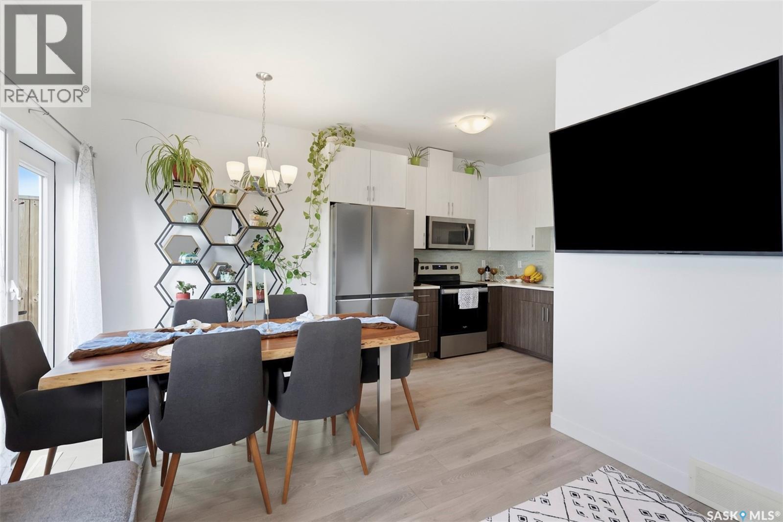 31 510 Kloppenburg Crescent, Saskatoon, Saskatchewan  S7W 0X8 - Photo 5 - SK042805