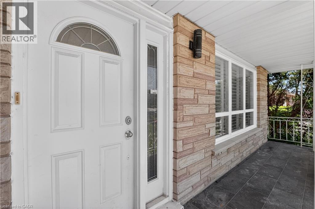 128 Hadeland Avenue, Hamilton, Ontario  L9C 5Z9 - Photo 4 - 40838057