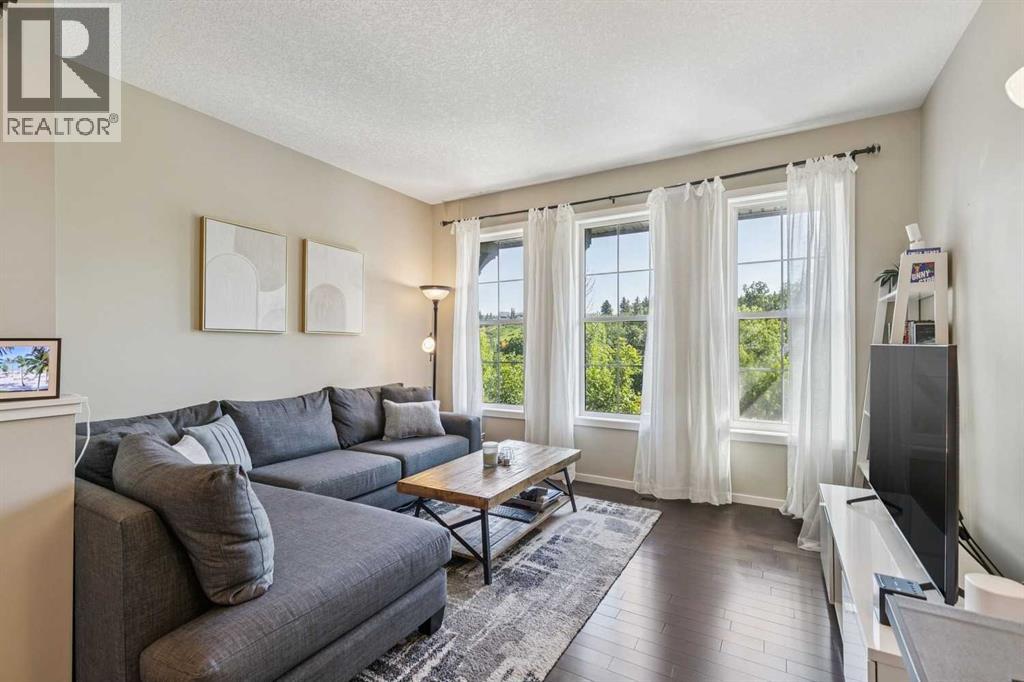 334 Ascot Circle Sw, Calgary, Alberta  T3H 0X2 - Photo 12 - A2325559