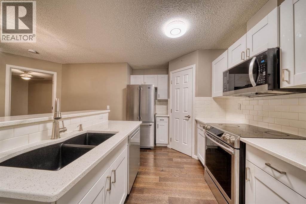 305, 290 Shawville Way SE, Calgary, Alberta  T2Y 3Z9 - Photo 4 - A2327193