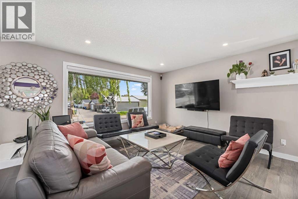 80 Allandale Close SE, Calgary, Alberta  T2H 1V9 - Photo 5 - A2328244