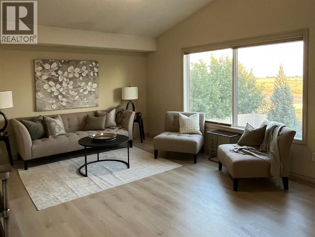 226 Gateway Manor S, Lethbridge, Alberta  T1K 5S1 - Photo 2 - A2329359