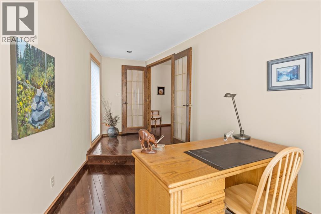 203 Silver Valley Boulevard NW, Calgary, Alberta  T3B 4B7 - Photo 9 - A2333835
