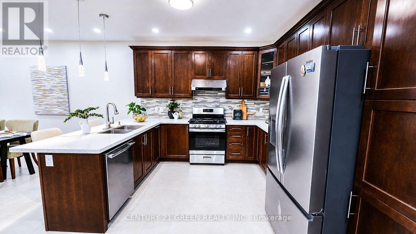 61 Magdalan Crescent, Richmond Hill, Ontario L4E 0W4 - Photo 17 - N13623708