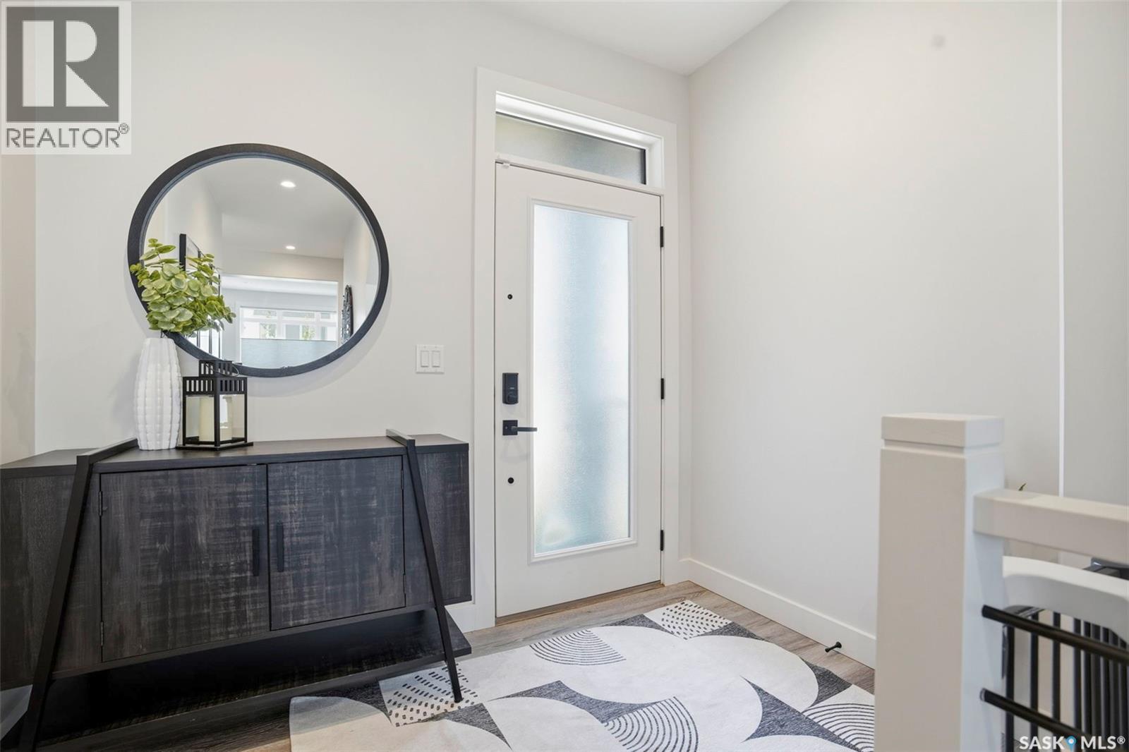 250 Skopik Crescent, Saskatoon, Saskatchewan  S7V 0V7 - Photo 3 - SK044581