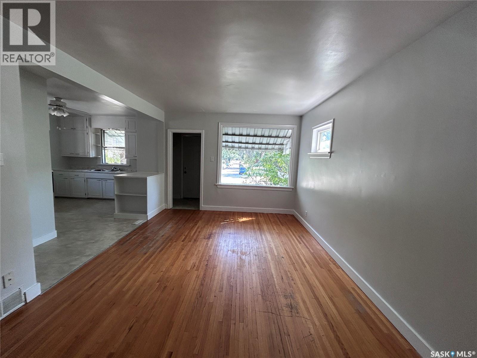606 Balmoral Street, Saskatoon, Saskatchewan  S7K 0Y7 - Photo 3 - SK044536