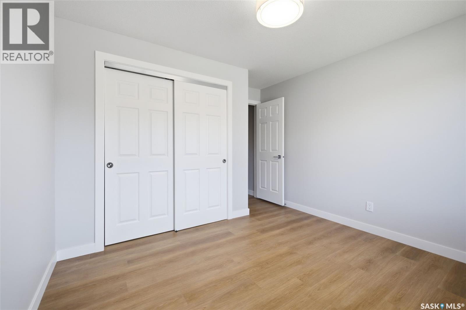 402 Fulton Drive, Regina, Saskatchewan  S4X 2K1 - Photo 10 - SK044501