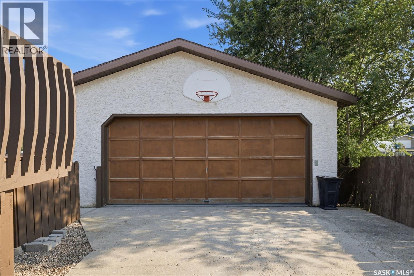 402 Fulton Drive, Regina, Saskatchewan  S4X 2K1 - Photo 27 - SK044501