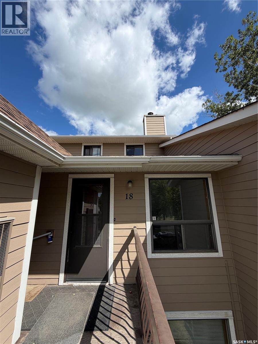 18 Cedar Meadow Drive, Regina, Saskatchewan  S4X 3J6 - Photo 3 - SK044475