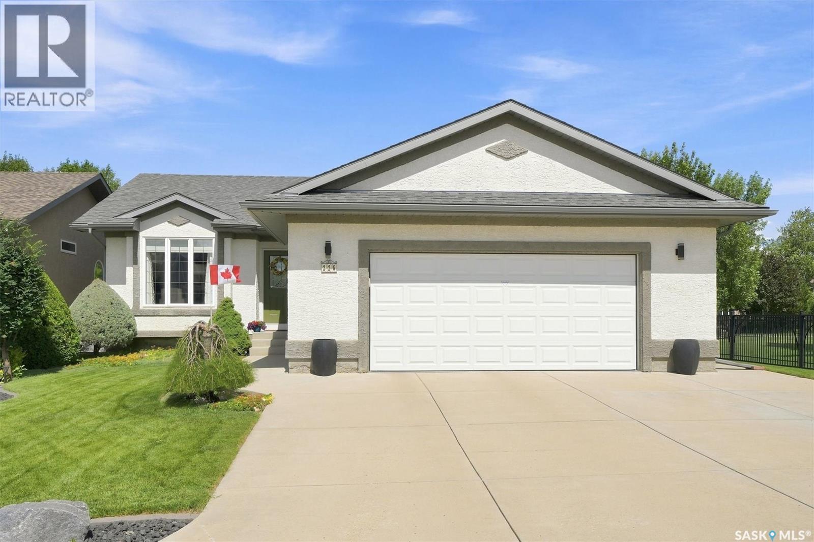 226 BROOKDALE CRESCENT, Saskatoon, Saskatchewan