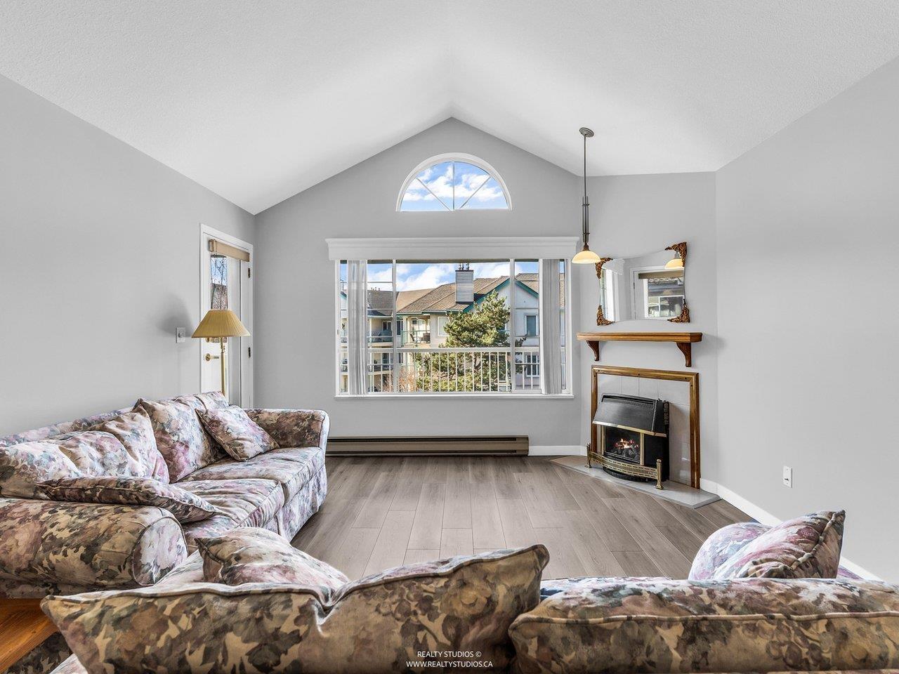 312 5375 205 Street, Langley, British Columbia  V3A 7V7 - Photo 2 - R3152434