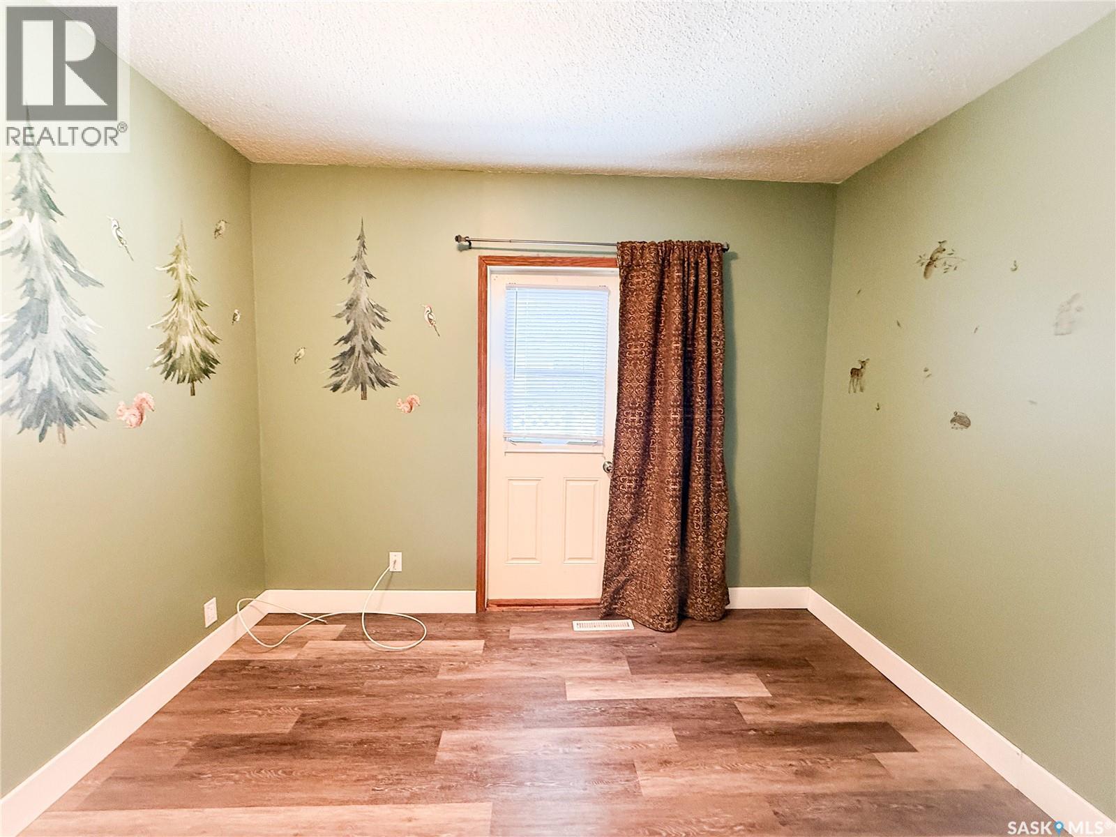 430 3rd Street E, Shaunavon, Saskatchewan  S0N 2M0 - Photo 6 - SK041831