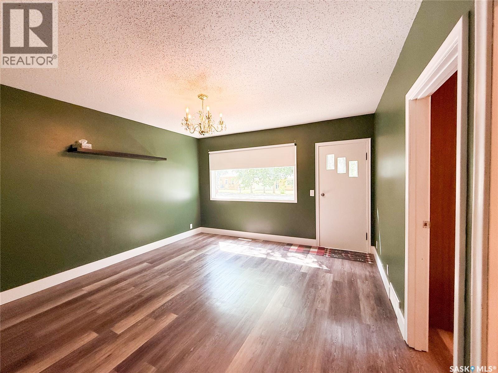 430 3rd Street E, Shaunavon, Saskatchewan  S0N 2M0 - Photo 14 - SK041831