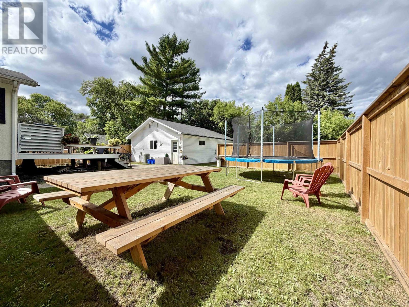 301 Butler Ave, Fort Frances, Ontario  P9A 2N8 - Photo 29 - TB2602242