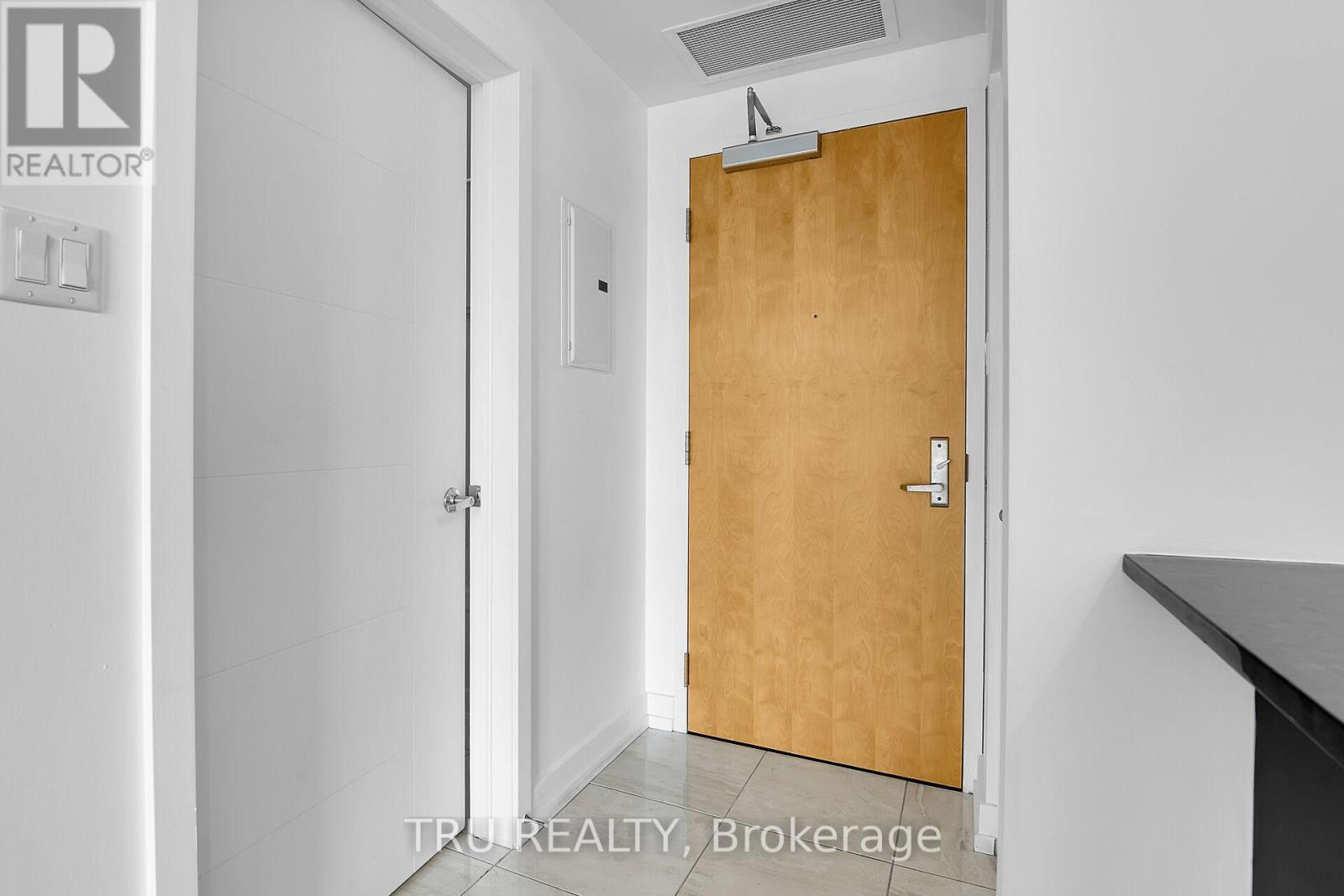 1110 - 179 Metcalfe Street, Ottawa, Ontario  K2P 0W2 - Photo 5 - X13640086