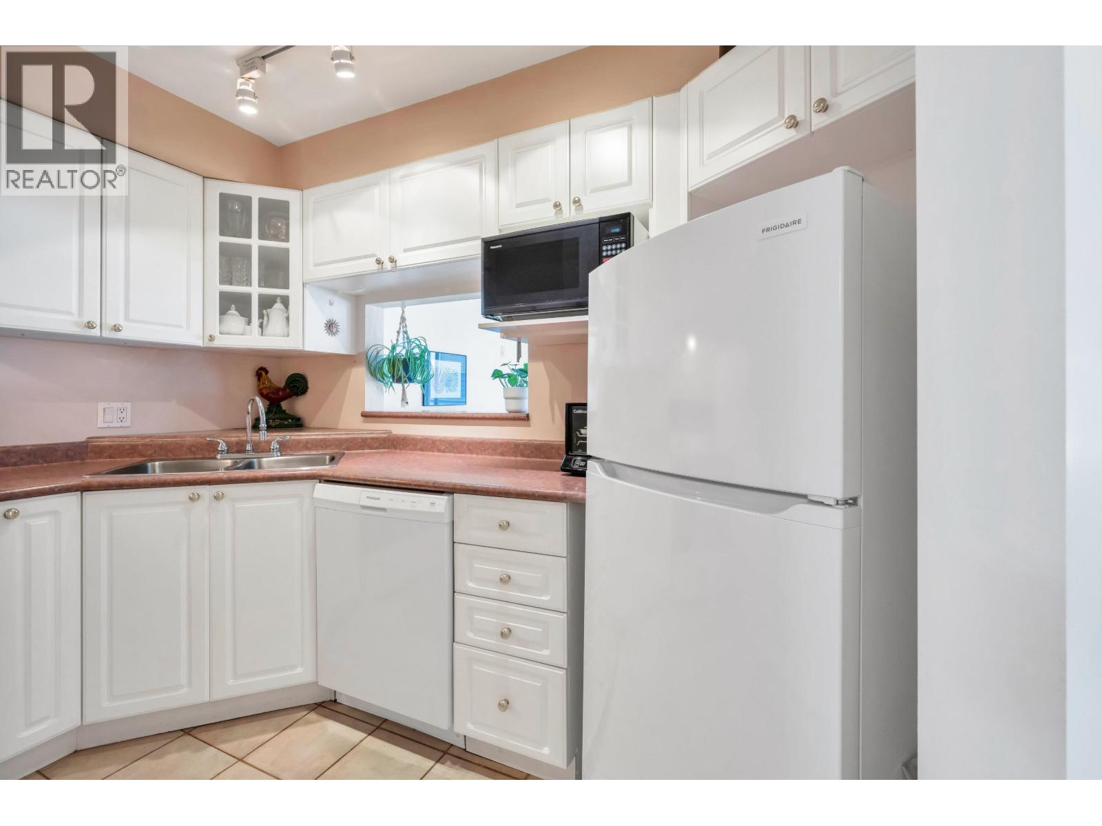 206 245 St. Davids Avenue, North Vancouver, British Columbia V7L 3N9 - Photo 13 - R3152724