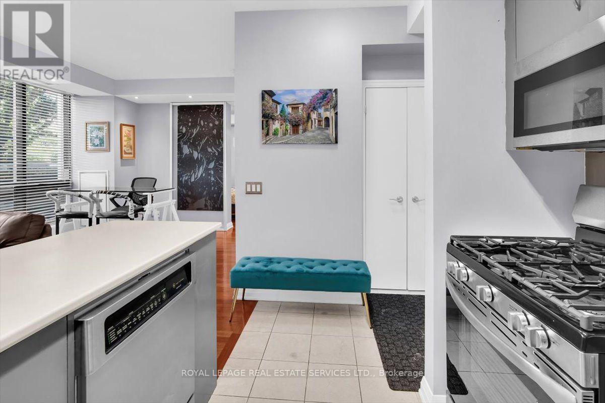 108 - 3 Mcalpine Street, Toronto, Ontario  M5R 3T5 - Photo 8 - C13640100