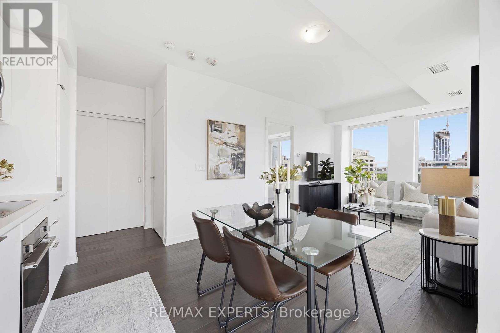 1007 - 223 St Clair Avenue W, Toronto, Ontario  M4V 0A5 - Photo 14 - C13640172