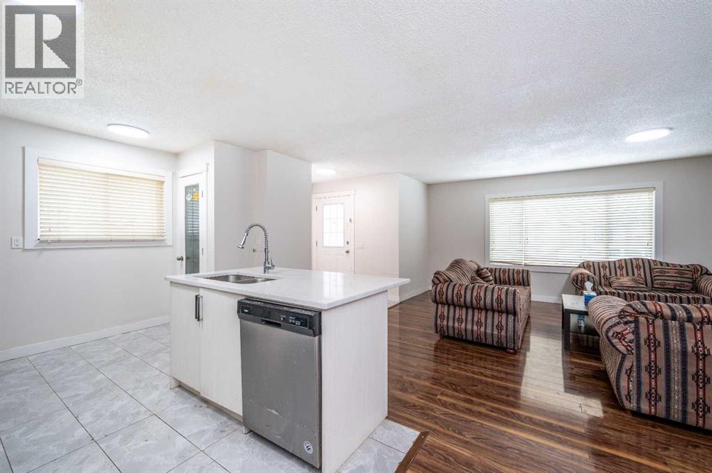72 Faldale Close NE, Calgary, Alberta  T3J 1V9 - Photo 7 - A2320216