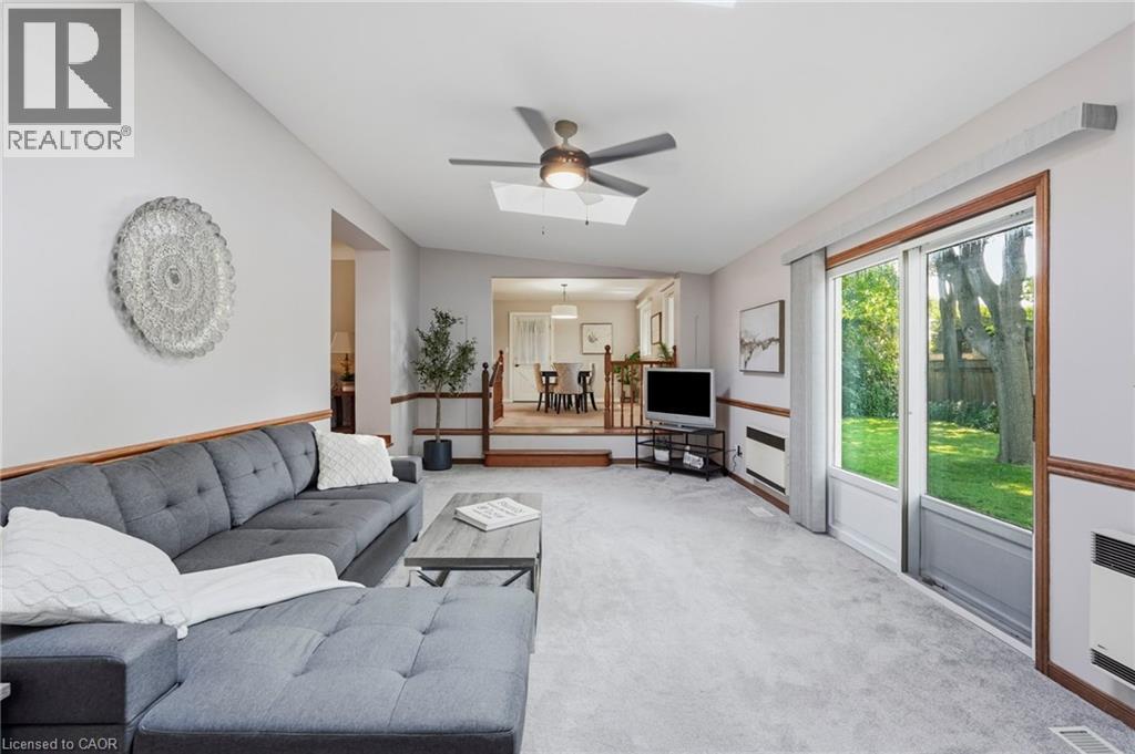 70 Floresta Court, Ancaster, Ontario  L9G 1R8 - Photo 13 - 40852702