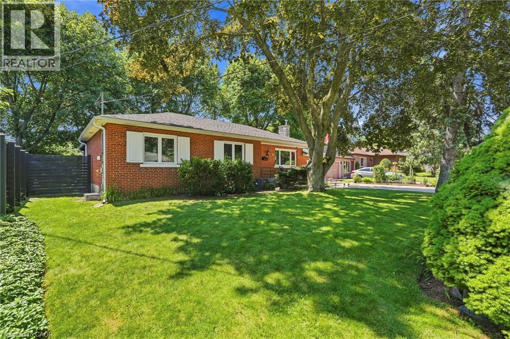 70 Floresta Court, Ancaster, Ontario  L9G 1R8 - Photo 2 - 40852702