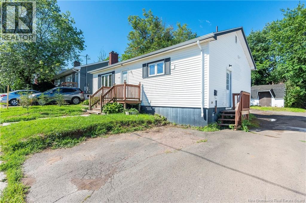 194 Jones Street, Moncton, New Brunswick  E1C 6K3 - Photo 9 - NB145258