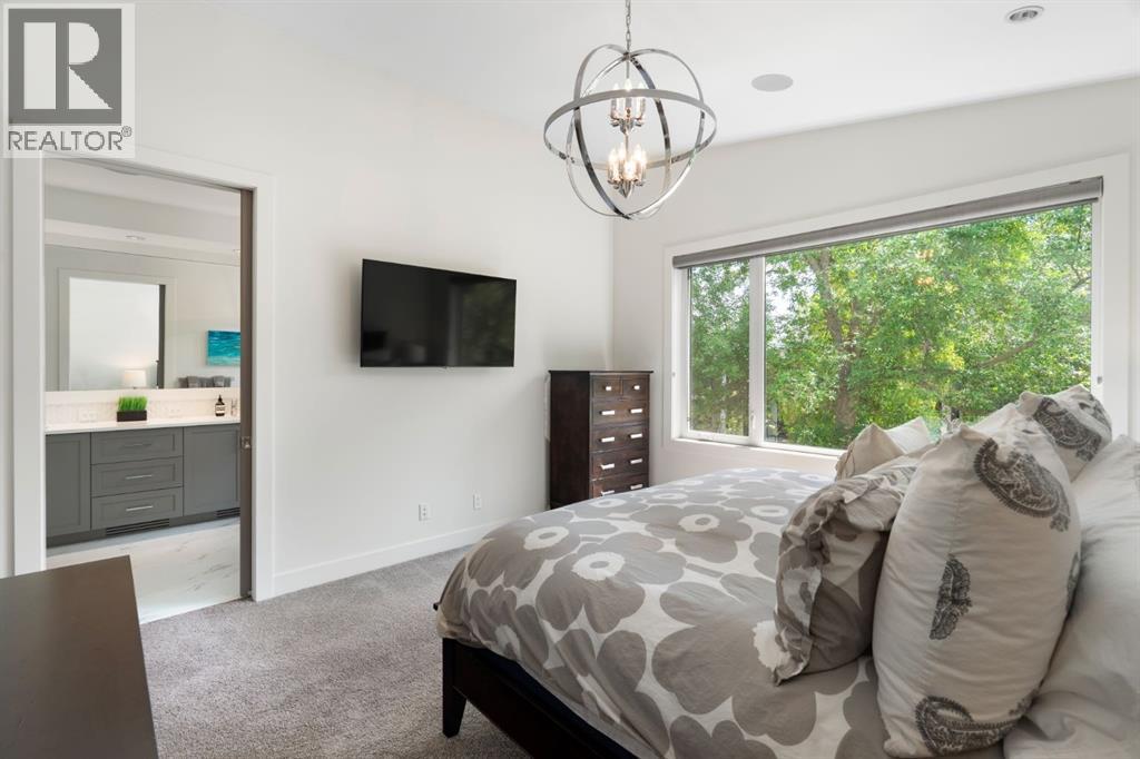 2014 48 Avenue SW, Calgary, Alberta  T2T 2T5 - Photo 9 - A2333496
