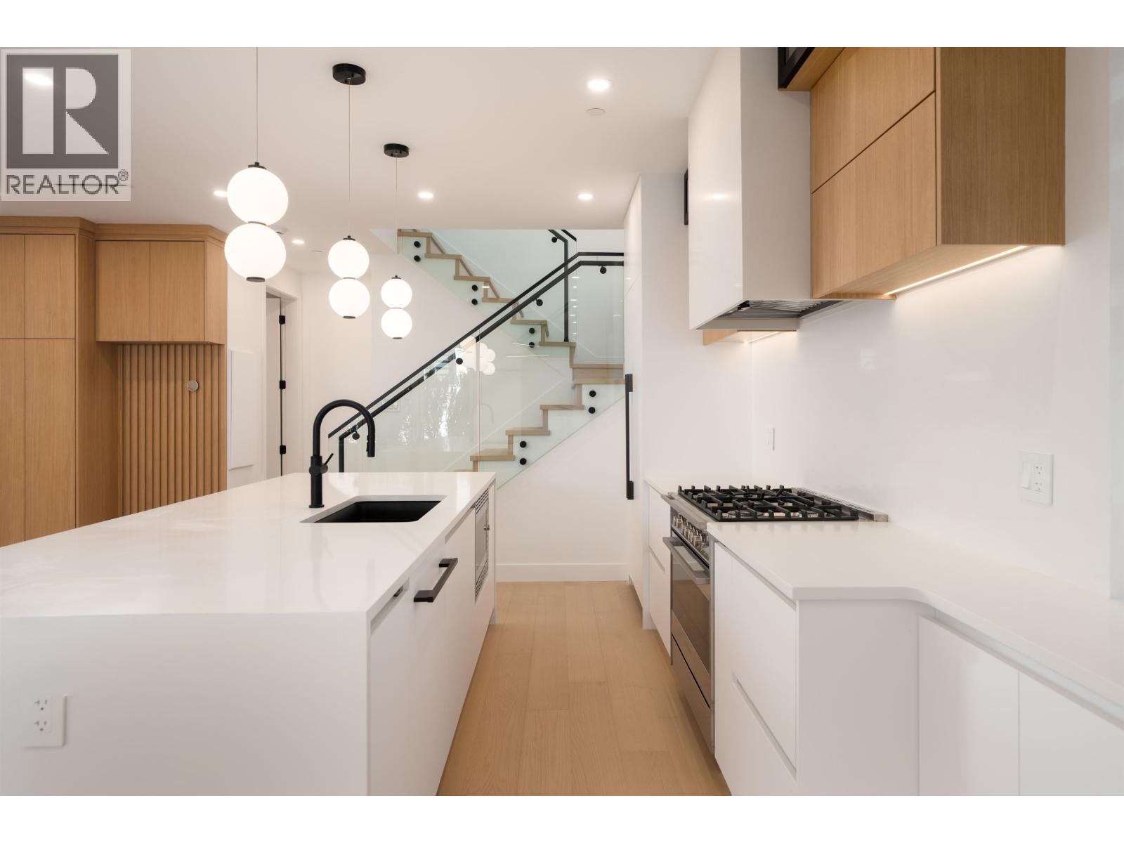 2 5963 Granville Street, Vancouver, British Columbia V6M 3C9 - Photo 4 - R3152745