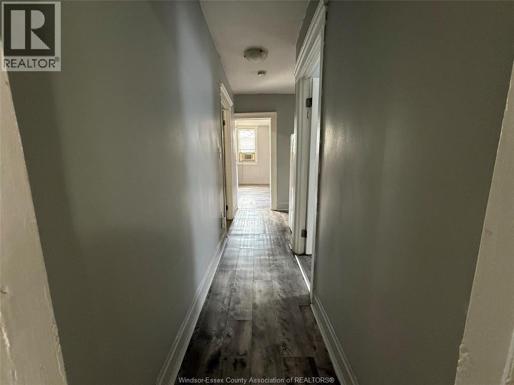 669 Marentette Unit# Upper, Windsor, Ontario N9A 1Z3 - Photo 8 - 26018904